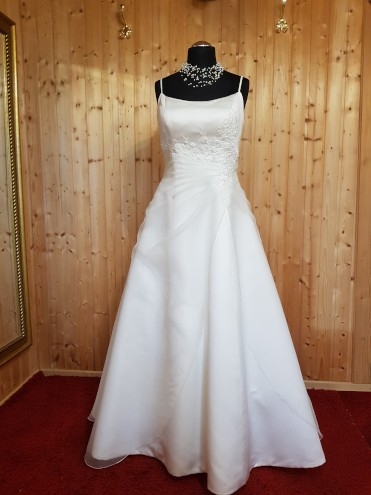 Brautkleid BK15-21x31 aus Bea's Hochzeits-Boutique