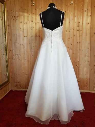 Brautkleid BK15-21x31 hinten aus Bea's Hochzeits-Boutique