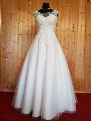 Brautkleid BK15-22416 aus Bea's Hochzeits-Boutique